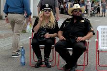 2025-09-21-US-Car-Treffen-Menschen_005